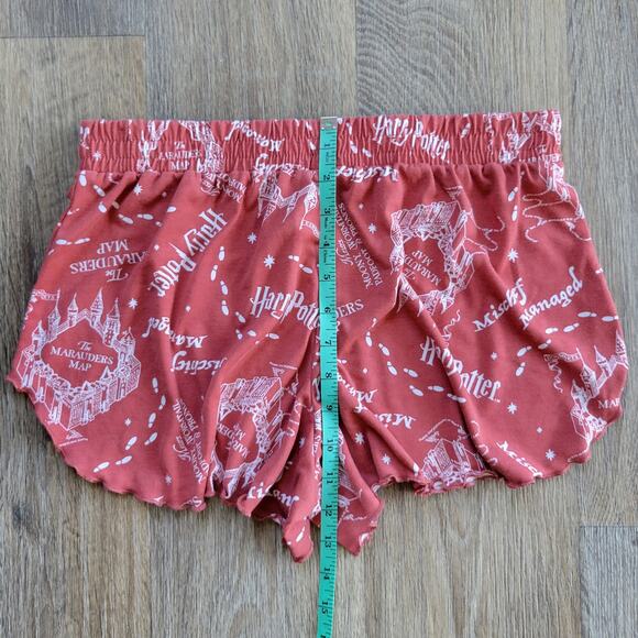 Harry Potter Wizarding World Shorts Size Small - Picture 4 of 5